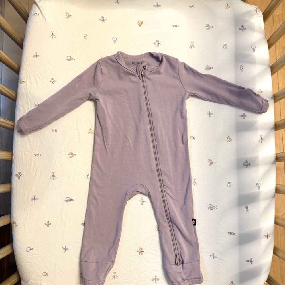 Kyte BABY Mauve Purple Long Sleeve Footed One-Piece